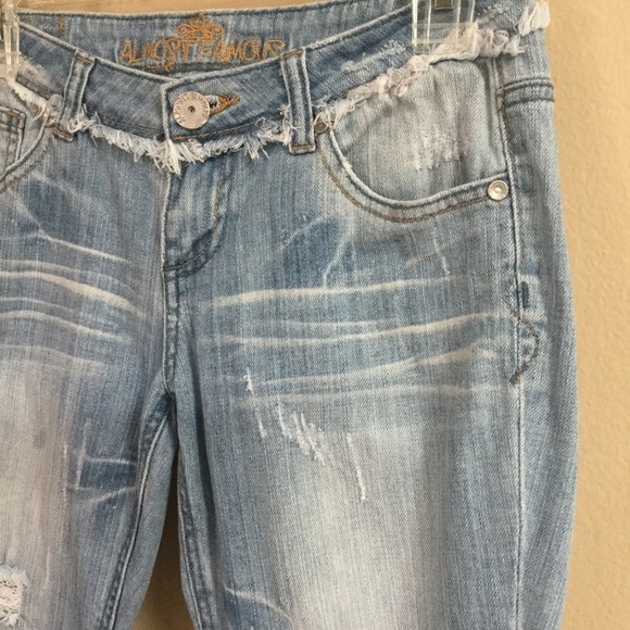 Vintage light Blue Washed Almost Famous Distressed Capri Size 26 - Picture 7 of 12